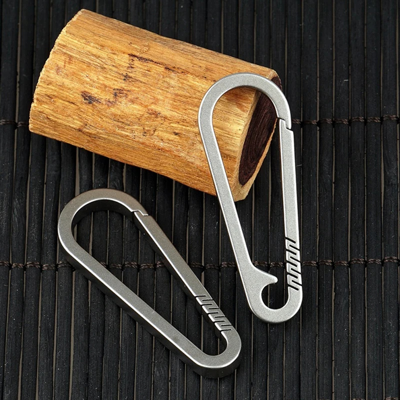 1PCS Multifunctional Titanium  – Keychain Multi Tool recenzja i cena
