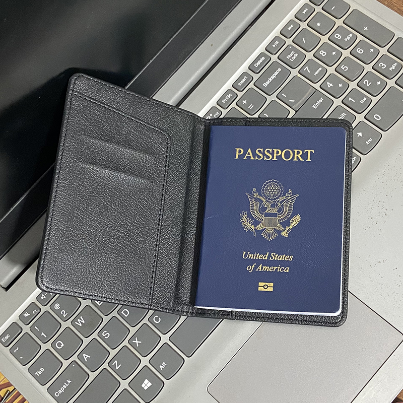 Travel Passport Holder Wallet  – Travel Organizer Men recenzja i cena