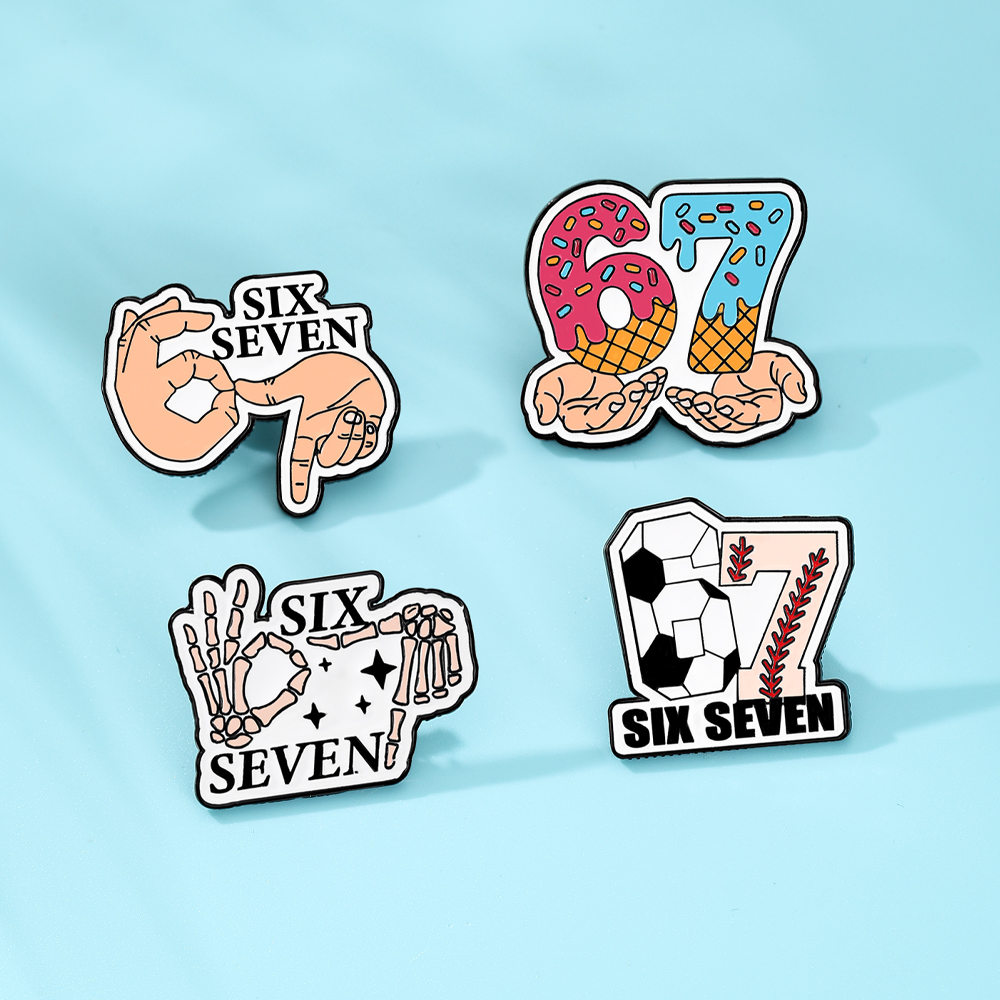 4pcs Set Cute Enamel Football  – Lapel Pin Enamel recenzja i cena