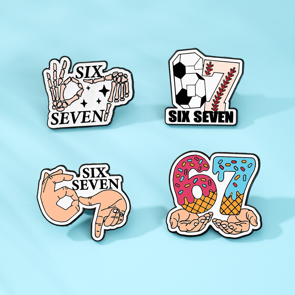 4pcs Set Cute Enamel Football  – Lapel Pin Enamel recenzja i cena