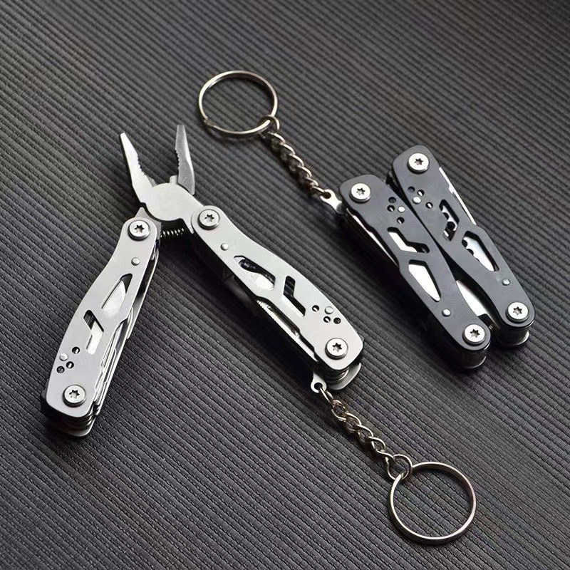 Multi-functional Pliers Small  – Keychain Multi Tool recenzja i cena