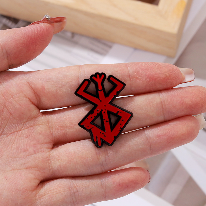 Hot Game Badge Sign Brooch Pin – Men Accessories Online recenzja i cena