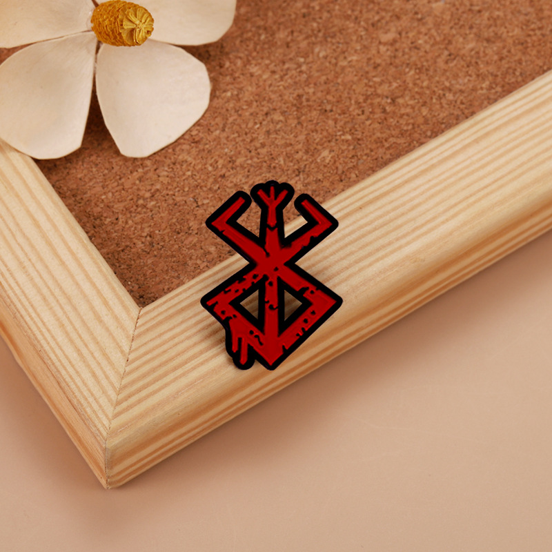 Hot Game Badge Sign Brooch Pin – Men Accessories Online recenzja i cena